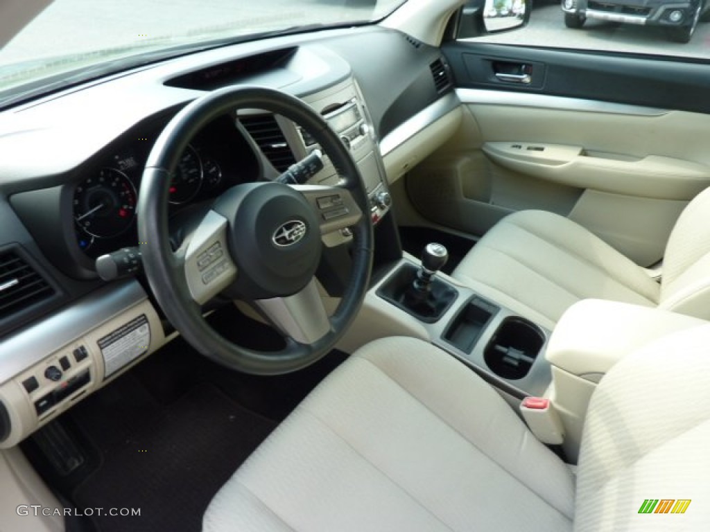 Warm Ivory Interior 2010 Subaru Outback 2.5i Premium Wagon Photo #71805531