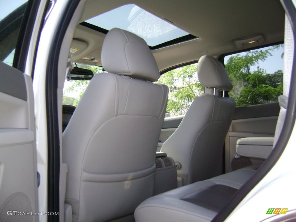 2006 Grand Cherokee Limited 4x4 - Stone White / Dark Khaki/Light Graystone photo #12