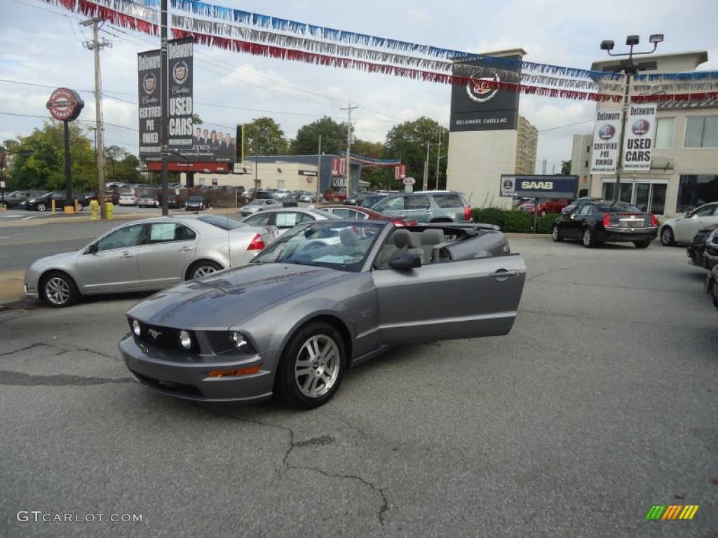2006 Mustang GT Premium Convertible - Tungsten Grey Metallic / Light Graphite photo #21