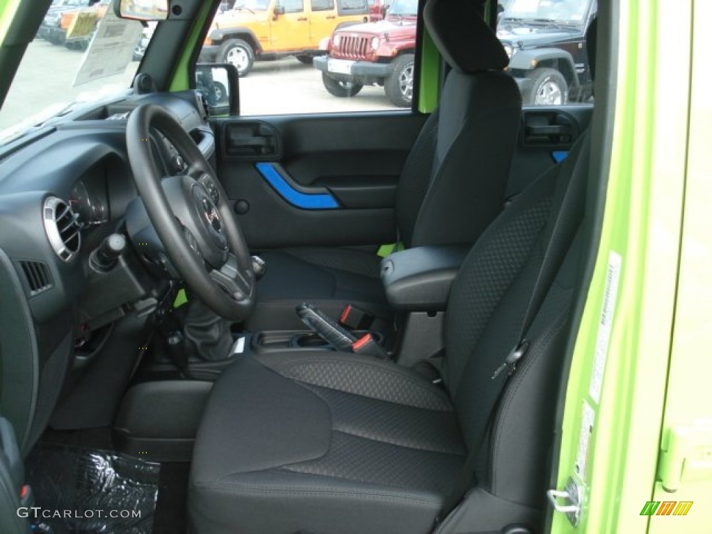 2013 Jeep Wrangler Unlimited Sport 4x4 Front Seat Photo #71810478