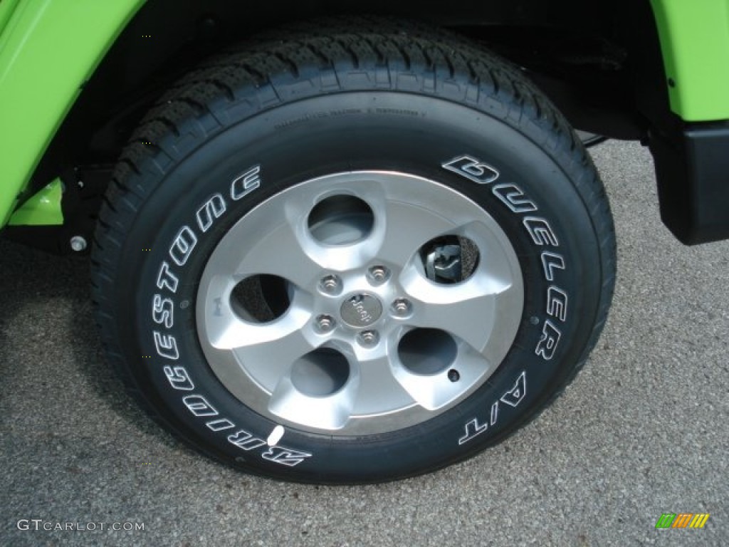 2013 Jeep Wrangler Unlimited Sahara 4x4 Wheel Photo #71810631