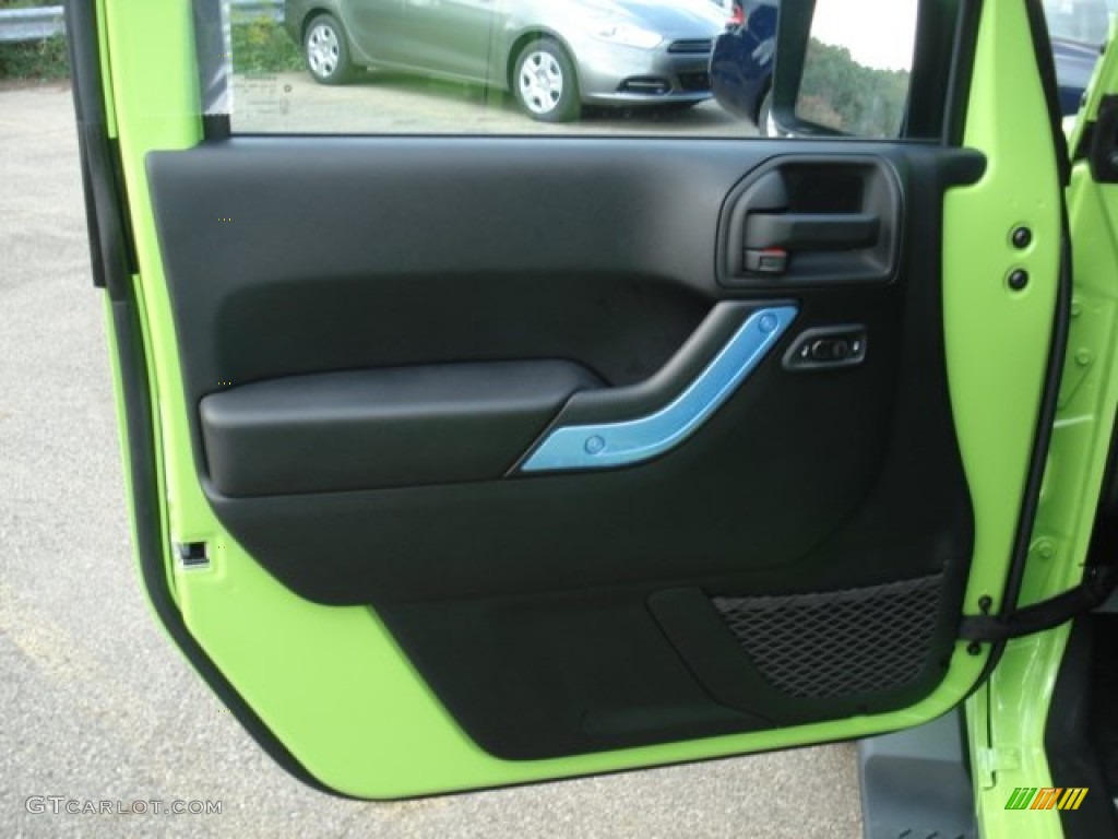 2013 Wrangler Unlimited Sahara 4x4 - Gecko Green Pearl / Black photo #12
