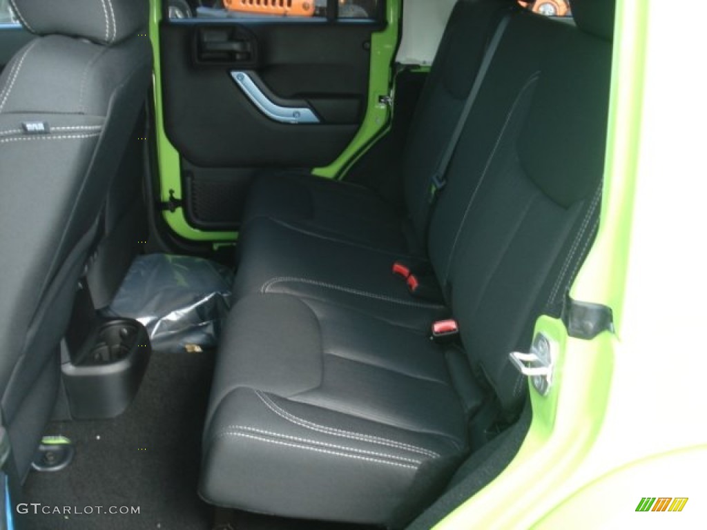 2013 Wrangler Unlimited Sahara 4x4 - Gecko Green Pearl / Black photo #13