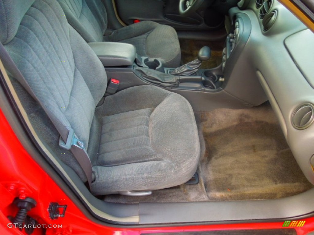 2000 Grand Am SE Sedan - Bright Red / Dark Taupe photo #20