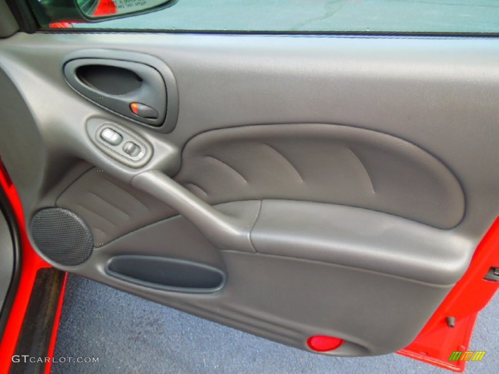 2000 Grand Am SE Sedan - Bright Red / Dark Taupe photo #22