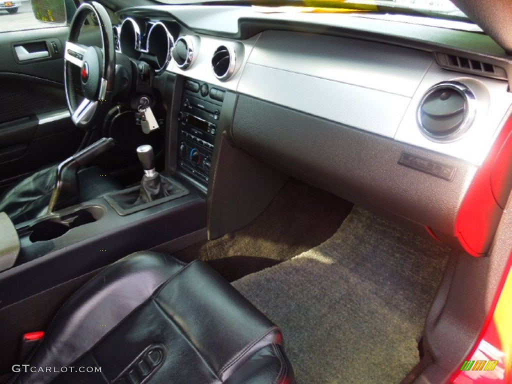 2006 Ford Mustang Saleen S281 Coupe Dashboard Photos