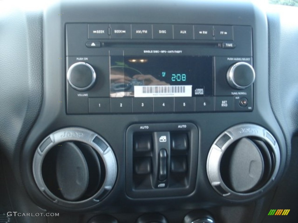 2013 Wrangler Unlimited Sport S 4x4 - Black / Black photo #15