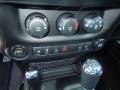 2013 Jeep Wrangler Unlimited Rubicon 4x4 Controls