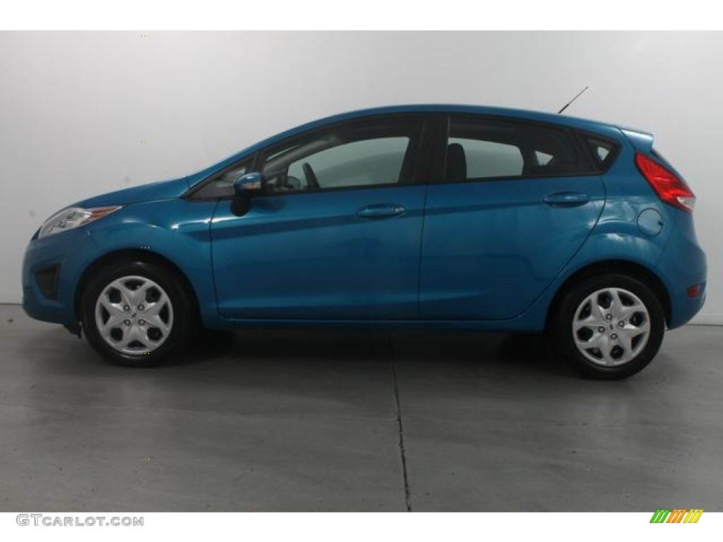 2013 Fiesta SE Hatchback - Blue Candy / Charcoal Black/Blue Accent photo #8