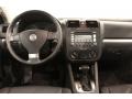 Black Uni - Jetta SE Sedan Photo No. 15
