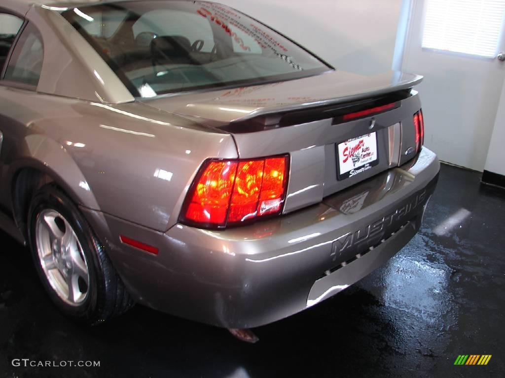 2002 Mustang V6 Coupe - Mineral Grey Metallic / Medium Graphite photo #5