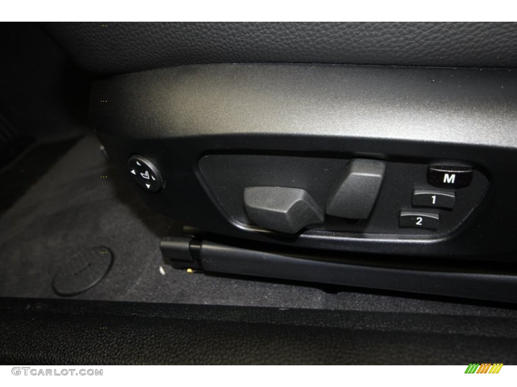 2013 1 Series 128i Coupe - Carbon Black Metallic / Black photo #15