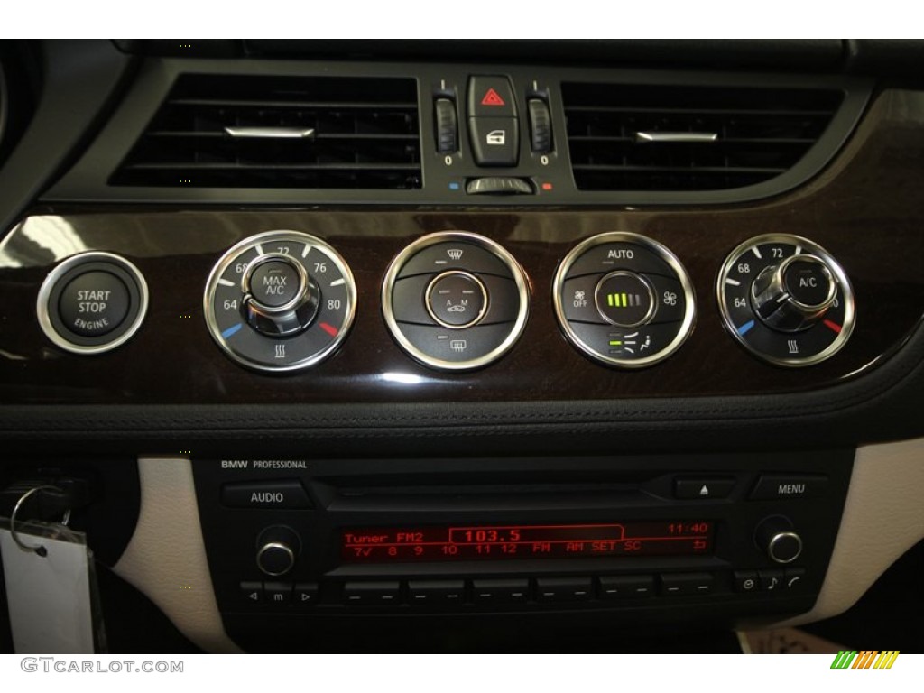 2013 BMW Z4 sDrive 28i Controls Photo #71817684