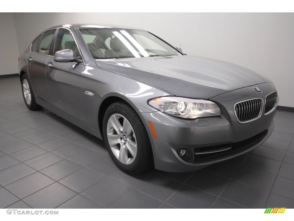 2013 5 Series 528i Sedan - Space Gray Metallic / Oyster/Black photo #1