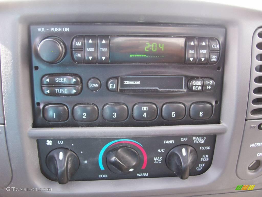 2003 F150 XL Regular Cab 4x4 - Silver Metallic / Dark Graphite Grey photo #6
