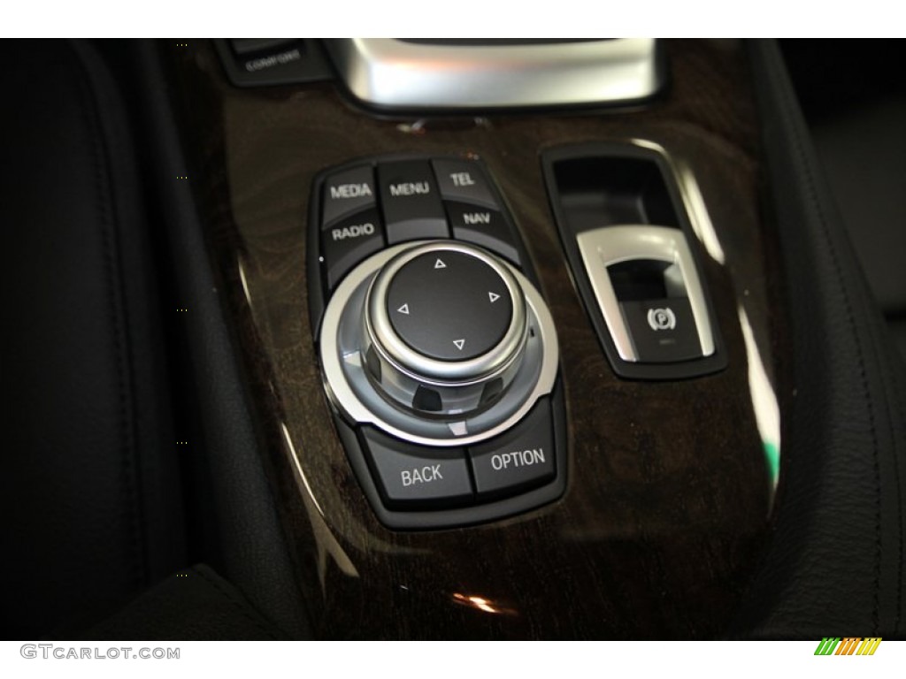 2013 BMW Z4 sDrive 28i Controls Photo #71821886