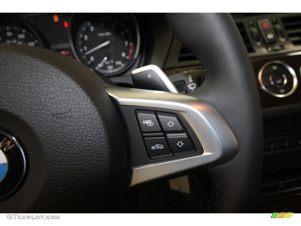 2013 BMW Z4 sDrive 28i Controls Photo #71821922