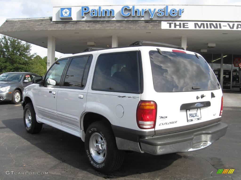 1999 Explorer XLT - Oxford White / Medium Graphite Grey photo #5