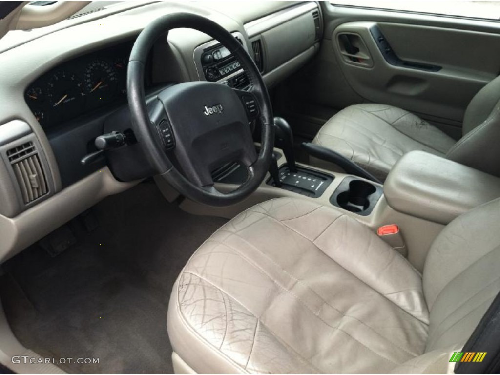 Taupe Interior 2004 Jeep Grand Cherokee Special Edition 4x4 Photo #71823116