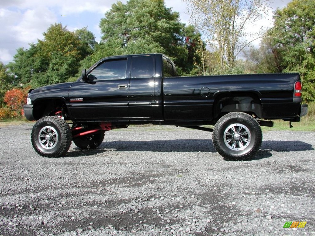 2001 Ram 2500 ST Quad Cab 4x4 - Black / Mist Gray photo #4