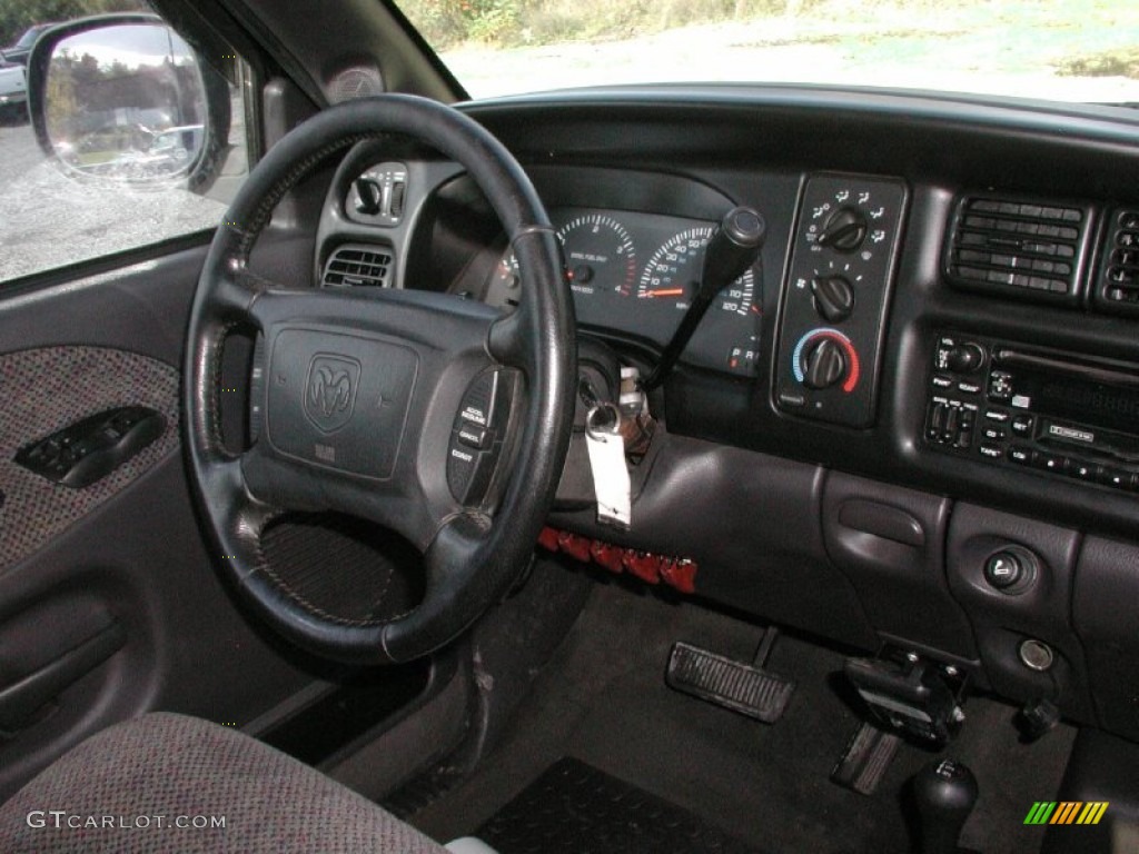 2001 Dodge Ram 2500 ST Quad Cab 4x4 Mist Gray Dashboard Photo #71826483