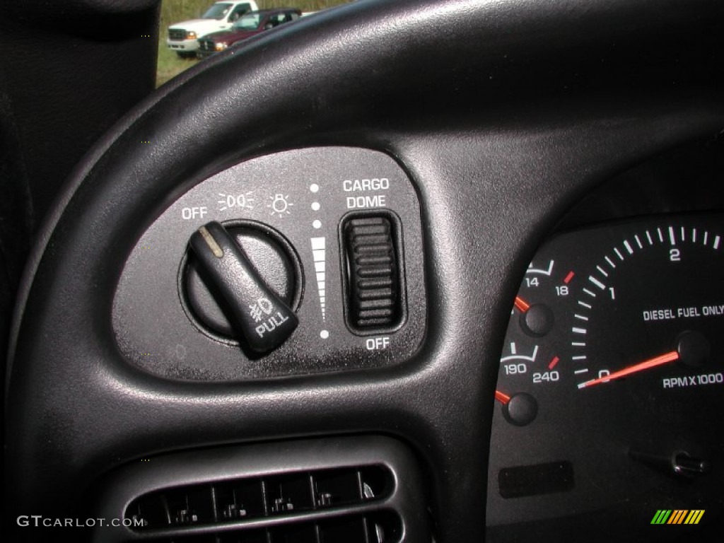 2001 Dodge Ram 2500 ST Quad Cab 4x4 Controls Photo #71826772