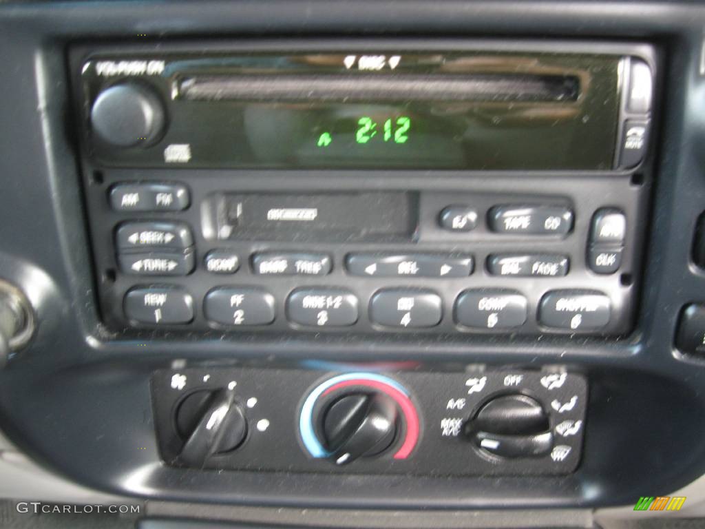 1999 Explorer XLT - Oxford White / Medium Graphite Grey photo #14