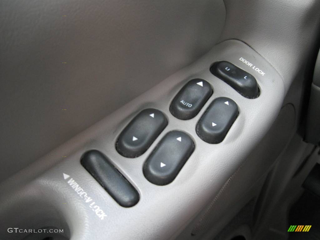 1999 Explorer XLT - Oxford White / Medium Graphite Grey photo #15