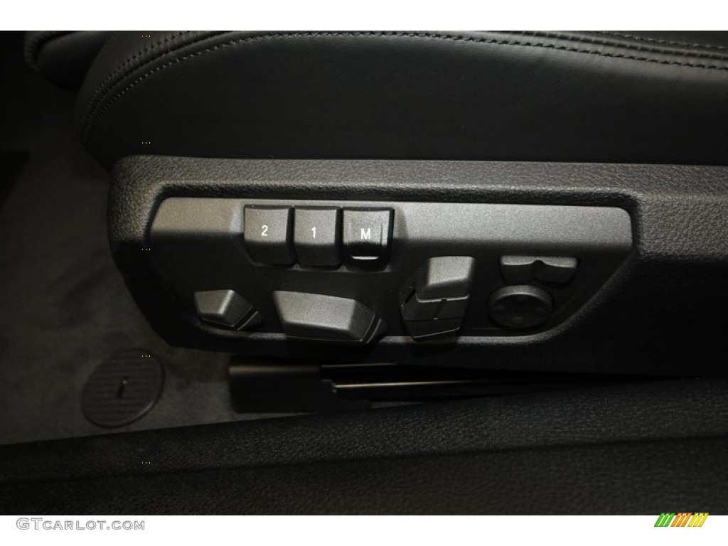 2013 BMW 6 Series 650i Coupe Controls Photo #71828051