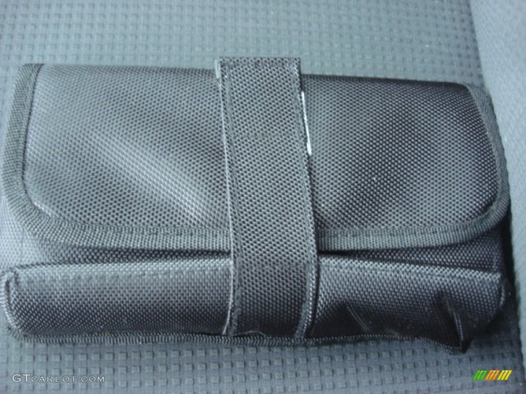 2008 Charger SE - Cool Vanilla Clear Coat / Dark Slate Gray photo #20