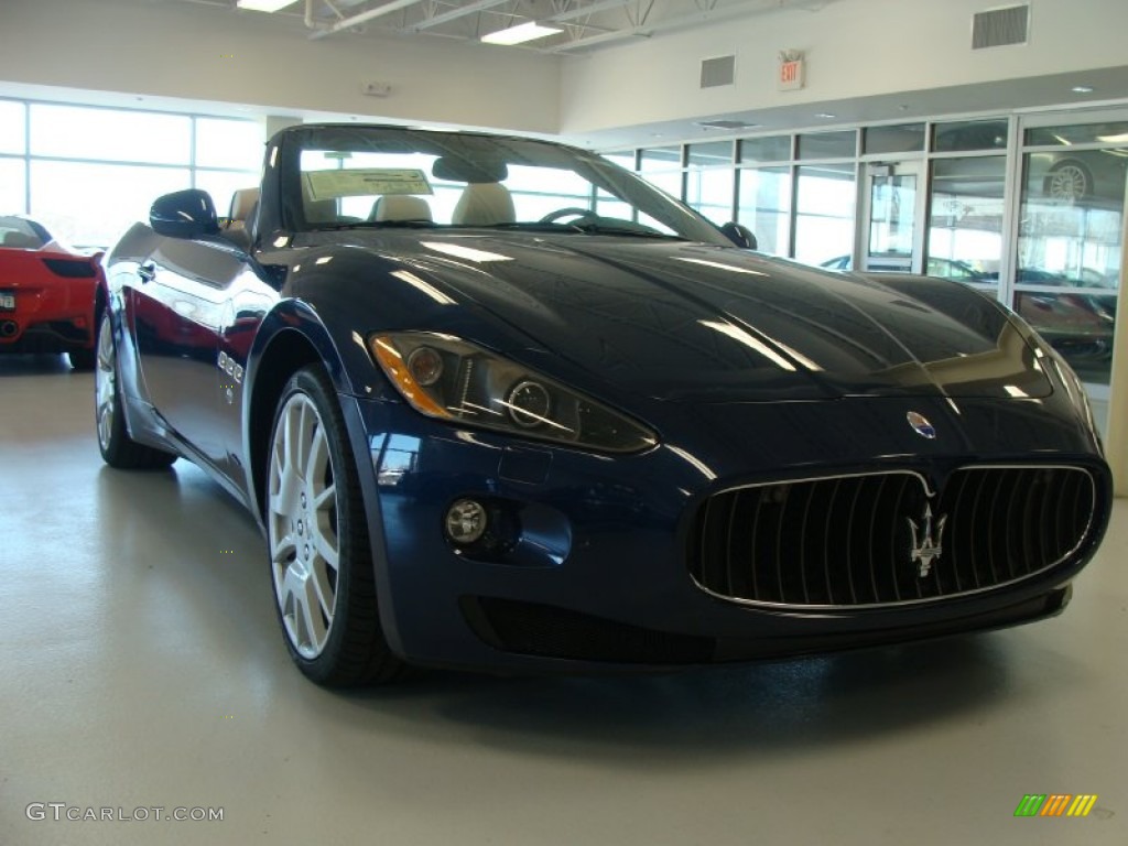 2011 GranTurismo Convertible GranCabrio - Blu Oceano (Blue Metallic) / Pearl Beige photo #1