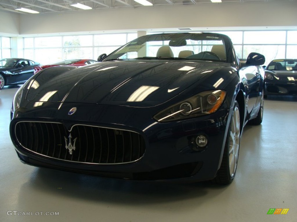 2011 GranTurismo Convertible GranCabrio - Blu Oceano (Blue Metallic) / Pearl Beige photo #3