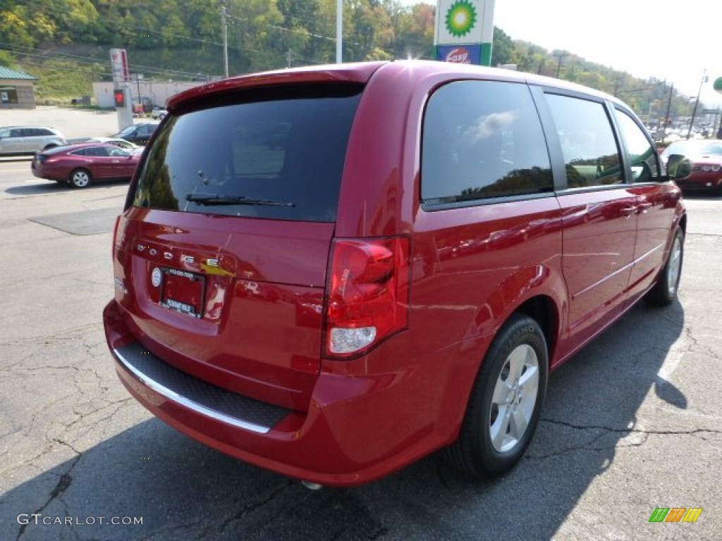 2013 Grand Caravan SE - Redline 2 Coat Pearl / Black/Light Graystone photo #5