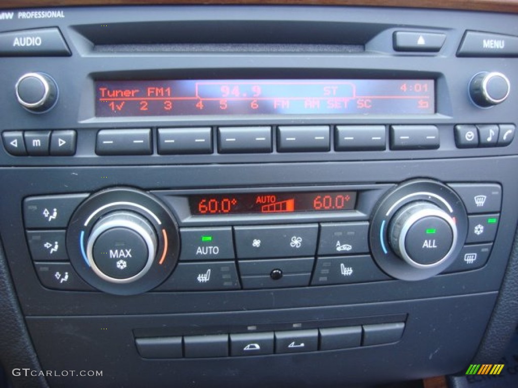 2010 BMW 1 Series 128i Convertible Audio System Photos