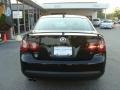 Black Uni - Jetta SE Sedan Photo No. 5