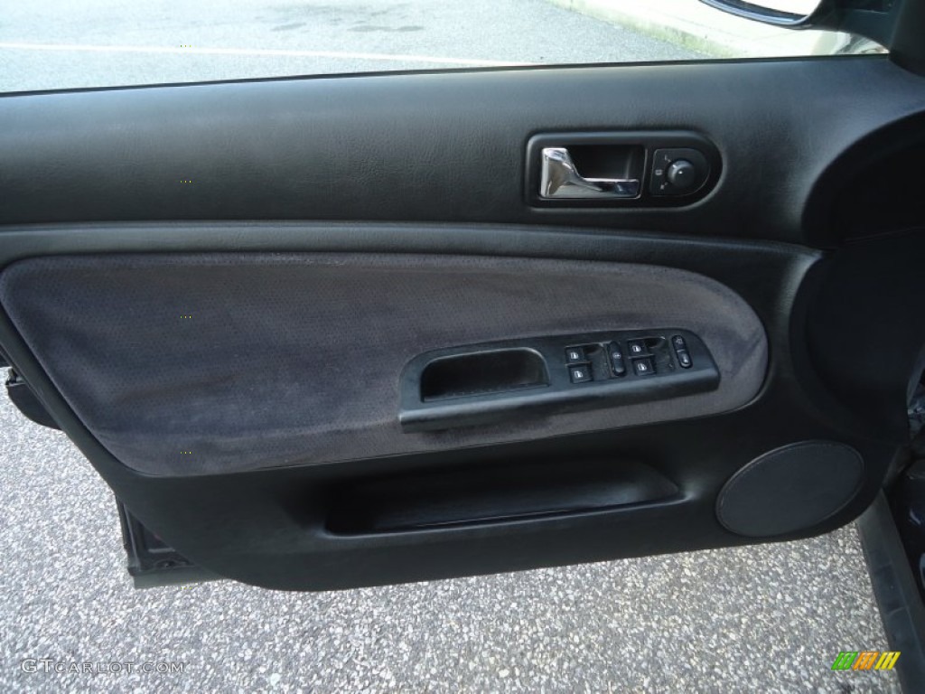 1999 Volkswagen Passat GLS Wagon Black Door Panel Photo #71835671