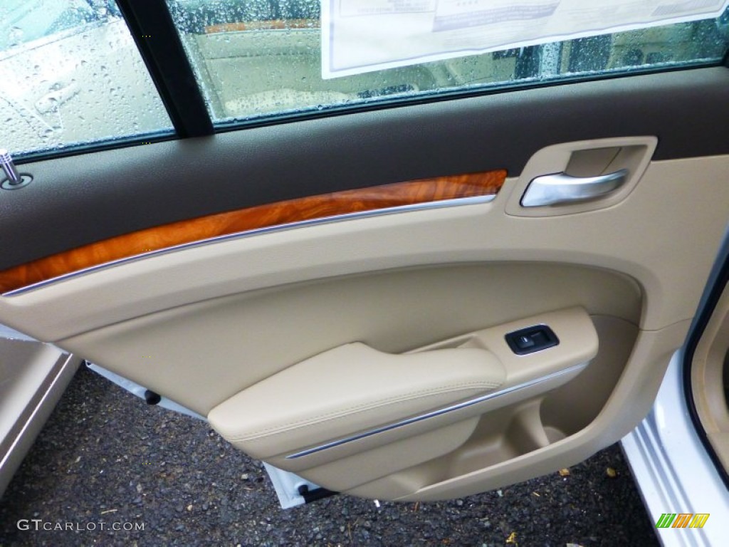2013 Chrysler 300 C AWD Dark Frost Beige/Light Frost Beige Door Panel Photo #71837126