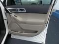 2013 White Platinum Tri-Coat Ford Explorer XLT  photo #37