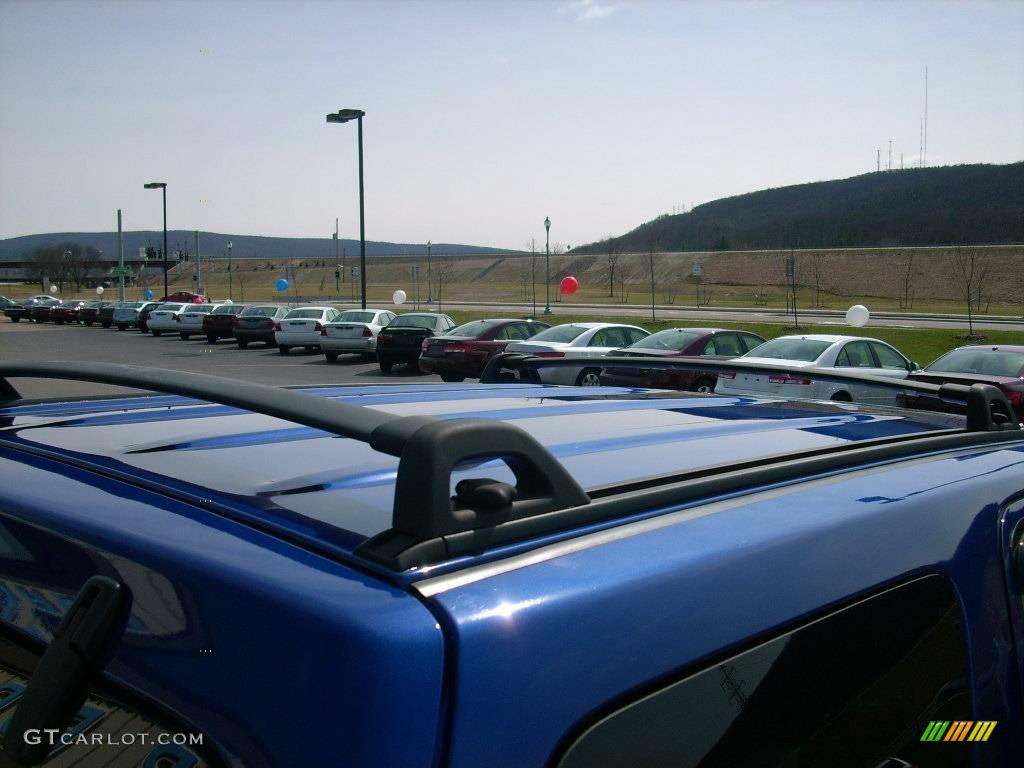 2006 Escape XLT V6 4WD - Sonic Blue Metallic / Medium/Dark Flint photo #13