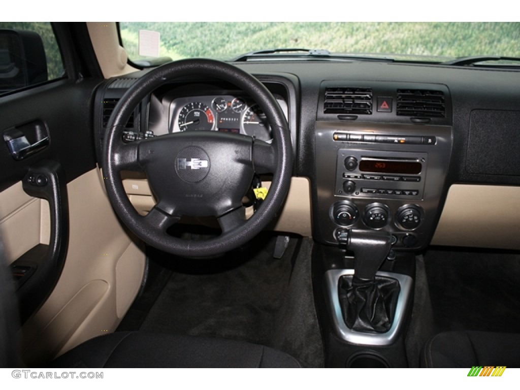 2007 Hummer H3 Standard H3 Model Light Cashmere/Ebony Dashboard Photo #71840105