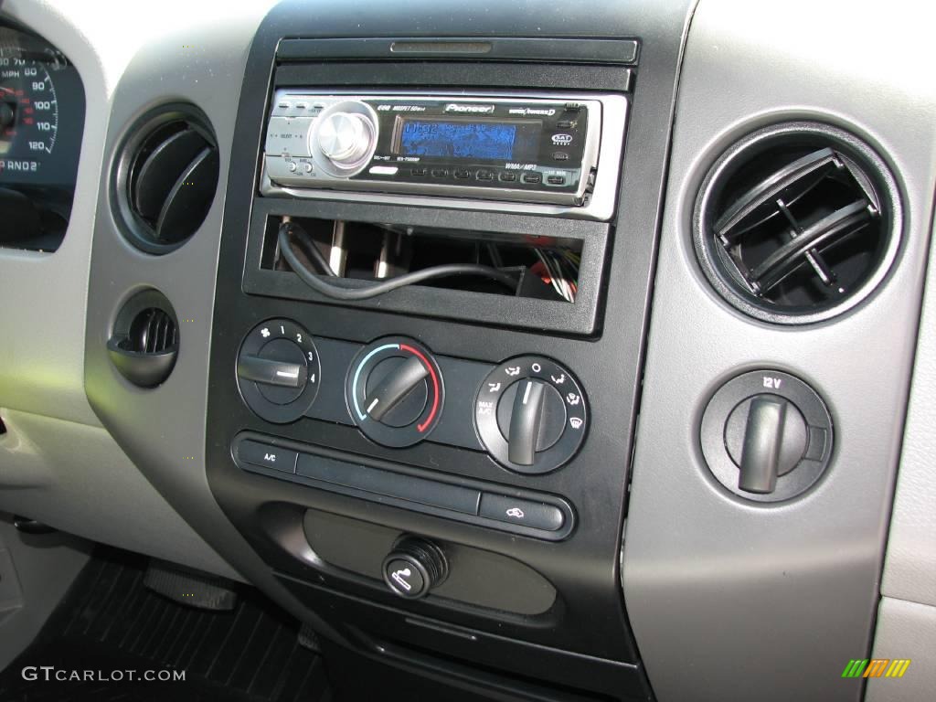 2006 F150 XL Regular Cab - Oxford White / Tan photo #11