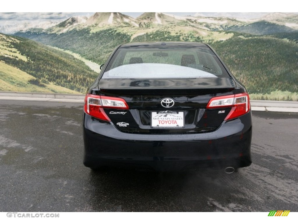 2012 Camry SE - Attitude Black Metallic / Black photo #4