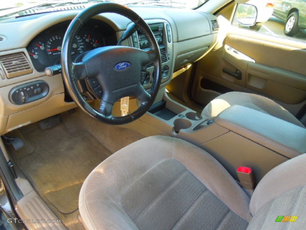 Medium Parchment Interior 2005 Ford Explorer XLT 4x4 Photo #71842724