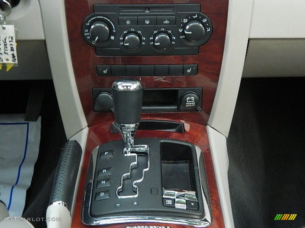 2008 Jeep Commander Overland 4x4 Transmission Photos