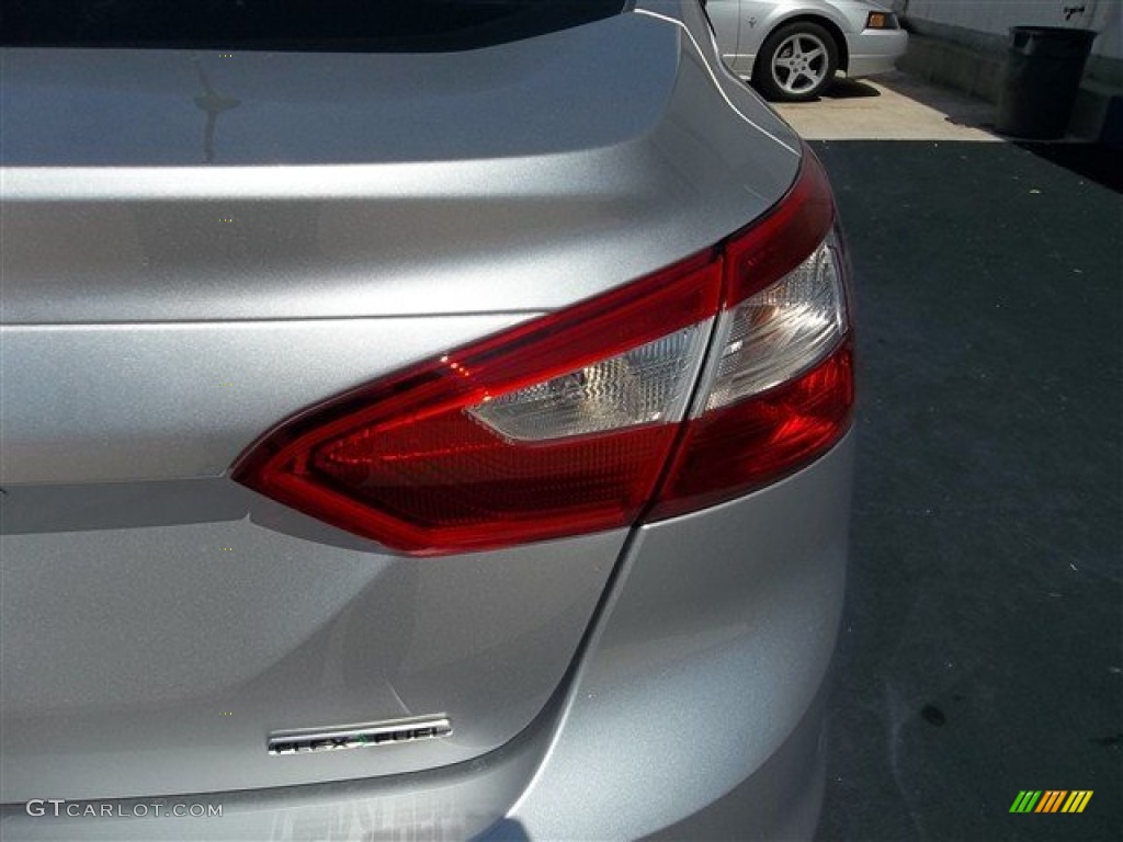 2013 Focus S Sedan - Ingot Silver / Charcoal Black photo #50