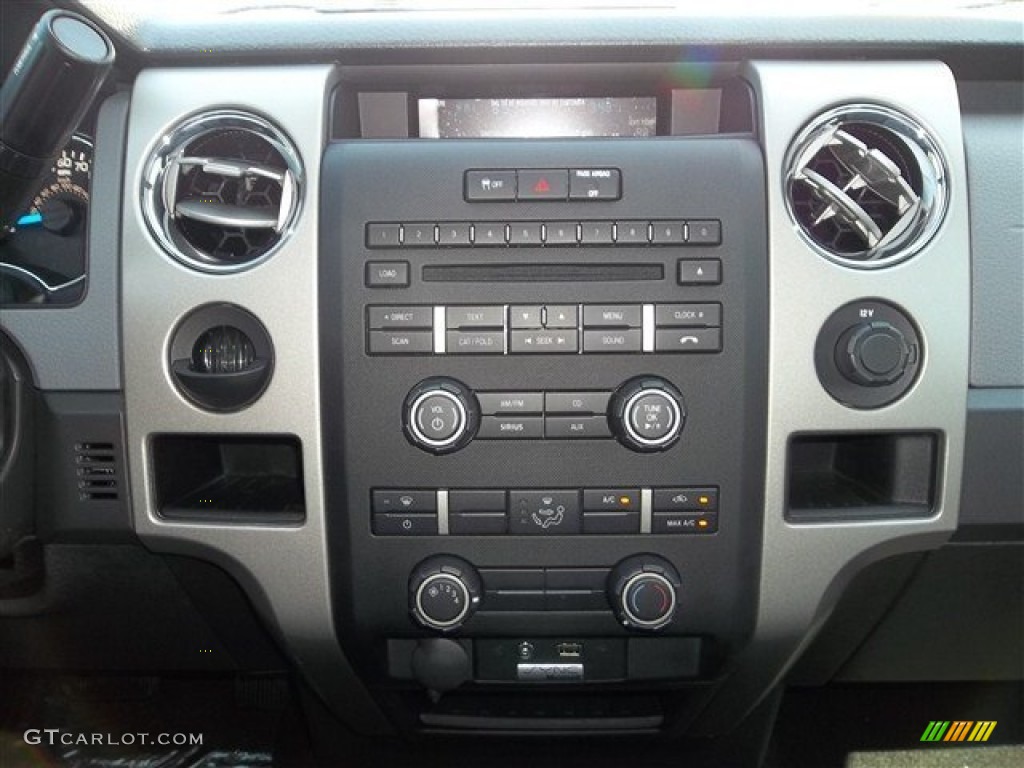 2013 Ford F150 XLT SuperCrew Controls Photo #71850999