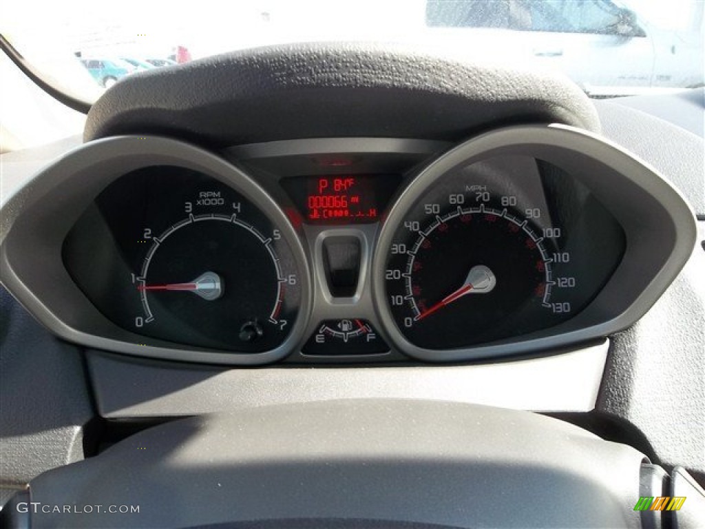 2013 Fiesta SE Sedan - Ingot Silver / Charcoal Black/Light Stone photo #44