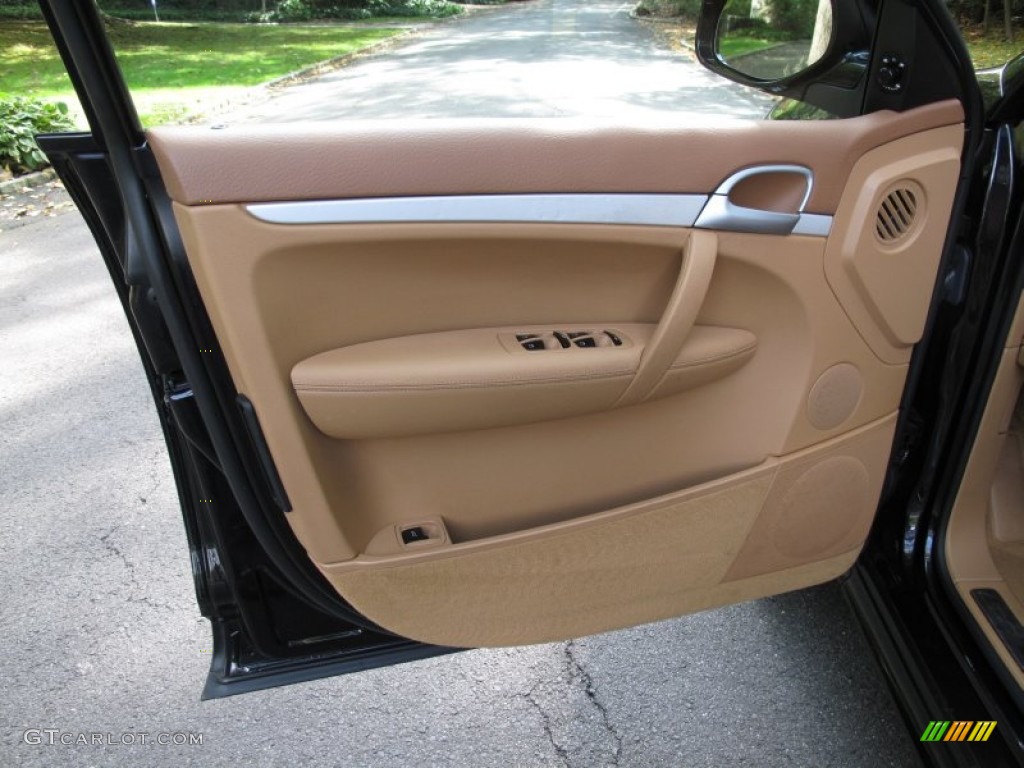 2009 Porsche Cayenne GTS Havanna/Sand Beige Door Panel Photo #71852355