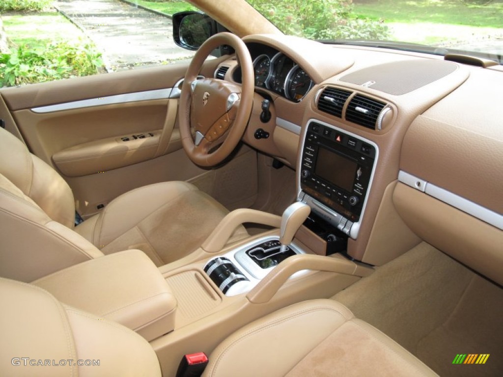 2009 Porsche Cayenne GTS Havanna/Sand Beige Dashboard Photo #71852376