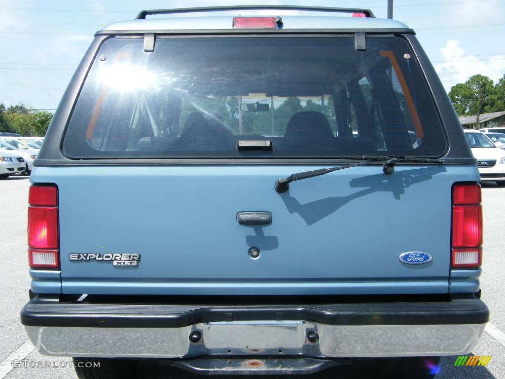 1991 Explorer XLT 4x4 - Light Crystal Blue Metallic / Light Blue photo #11